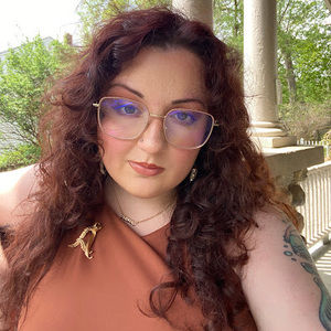 Meet your Posher, Zina